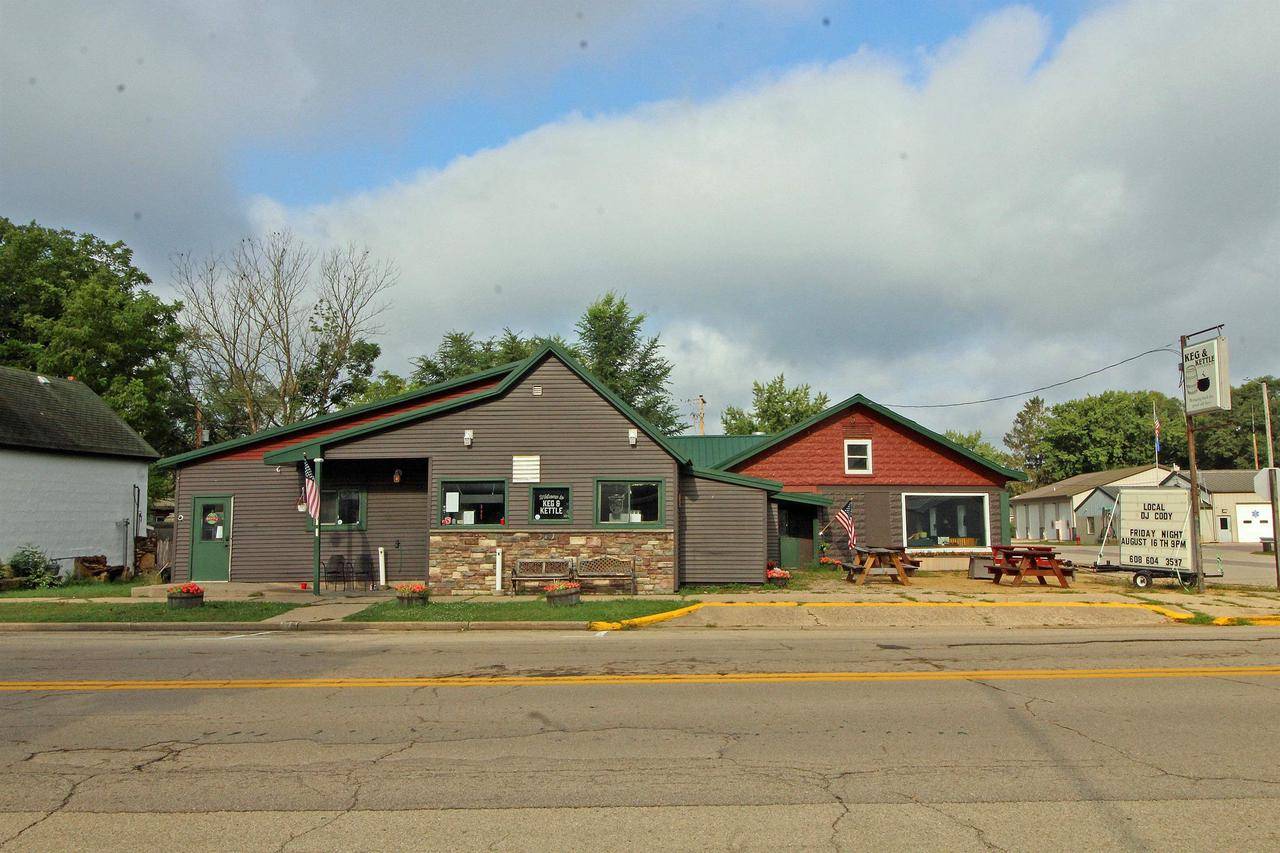 Lone Rock, WI 53556,104 S Oak Street