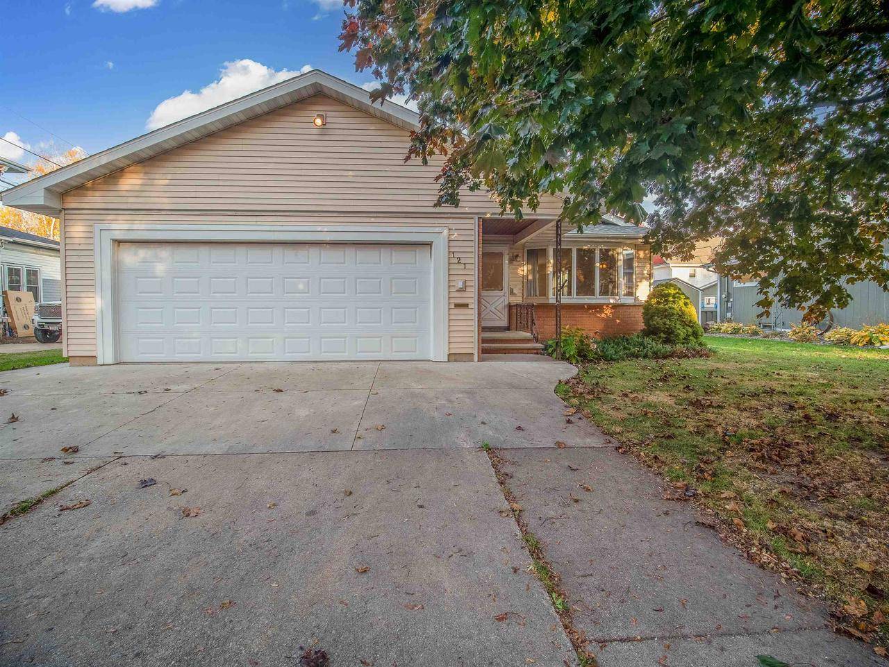 Waupun, WI 53963,121 Carrington Street