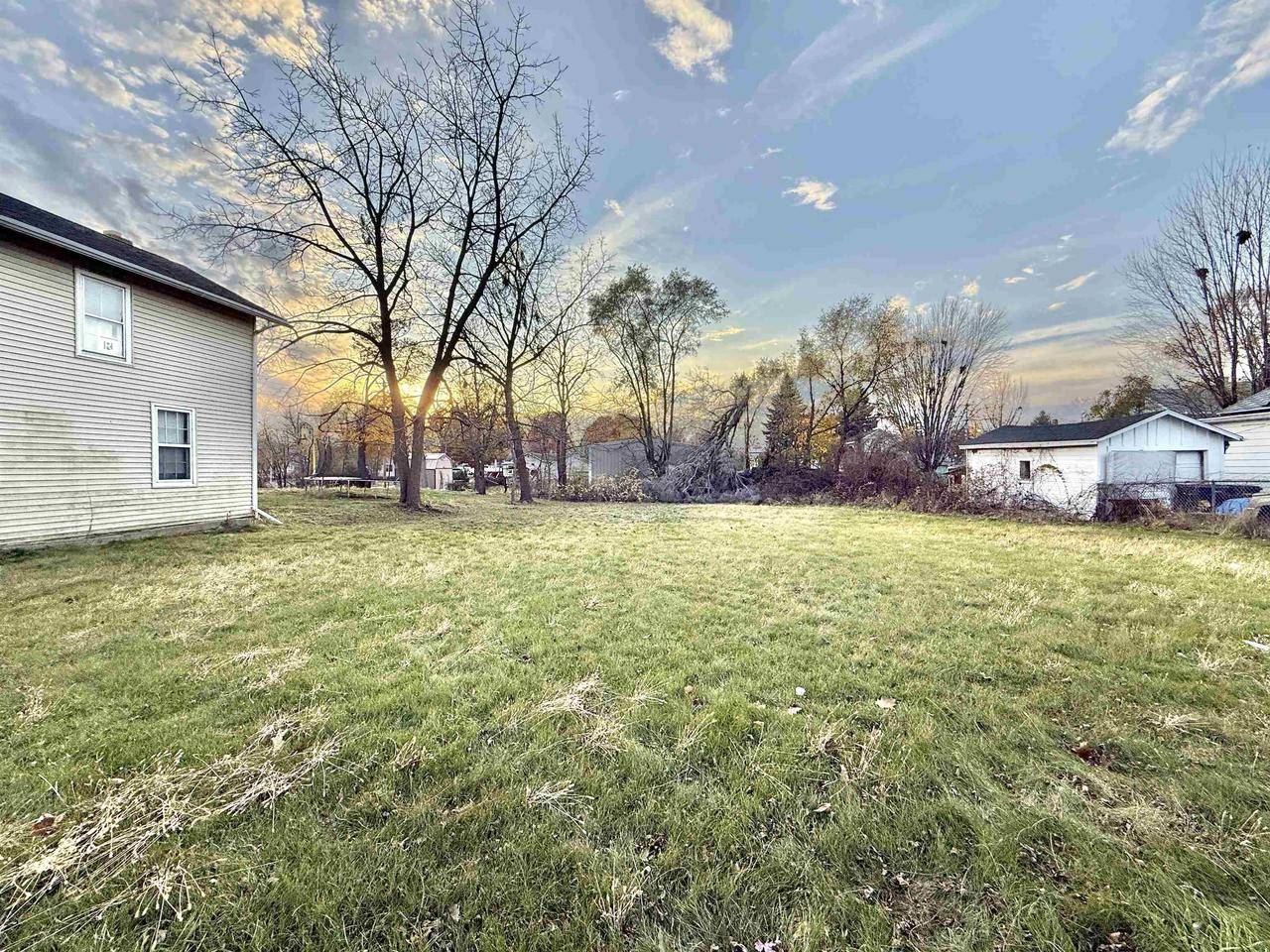 Janesville, WI 53548,18 S Pearl Street