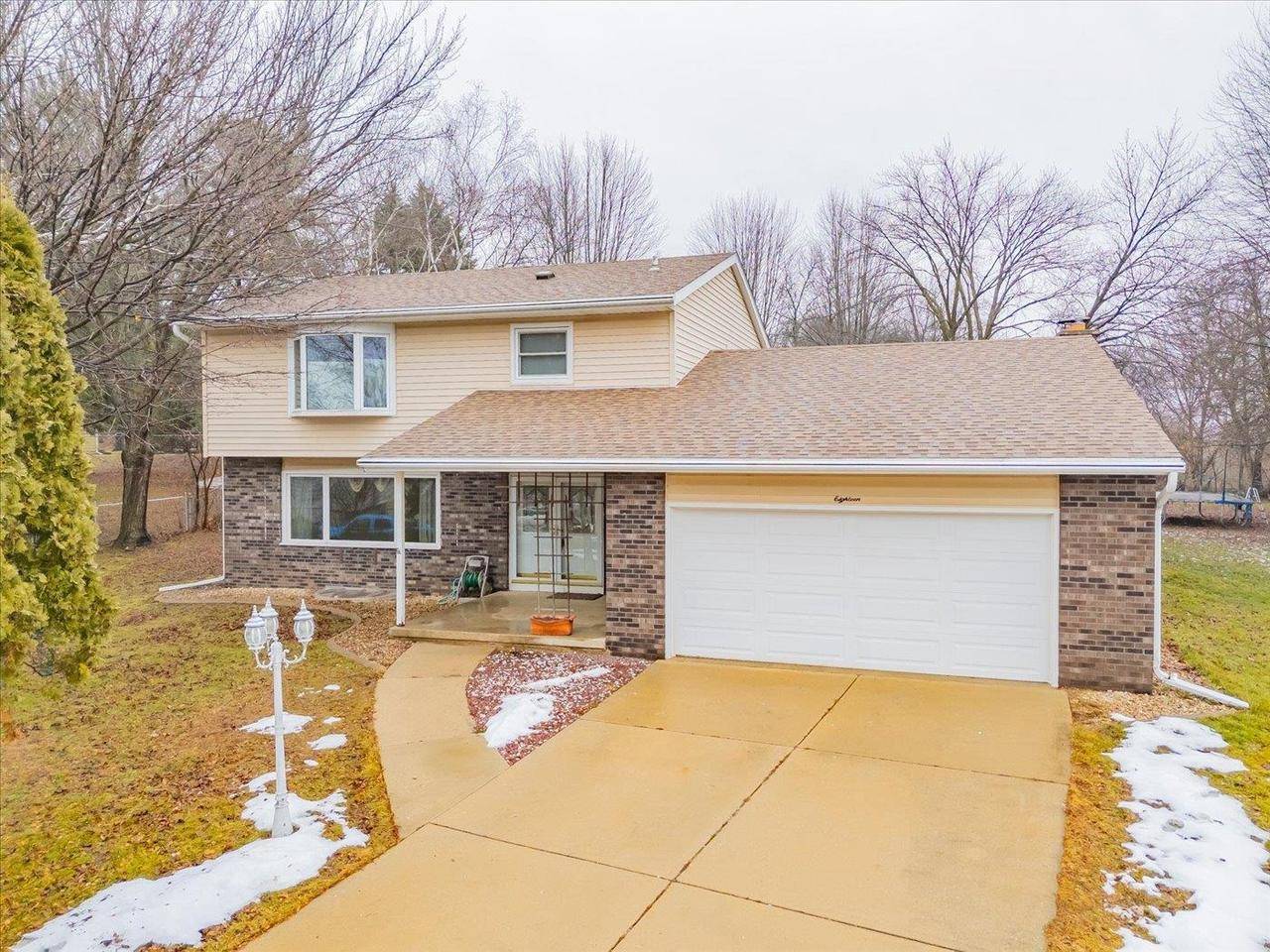 Madison, WI 53711,18 Canterbury Circle