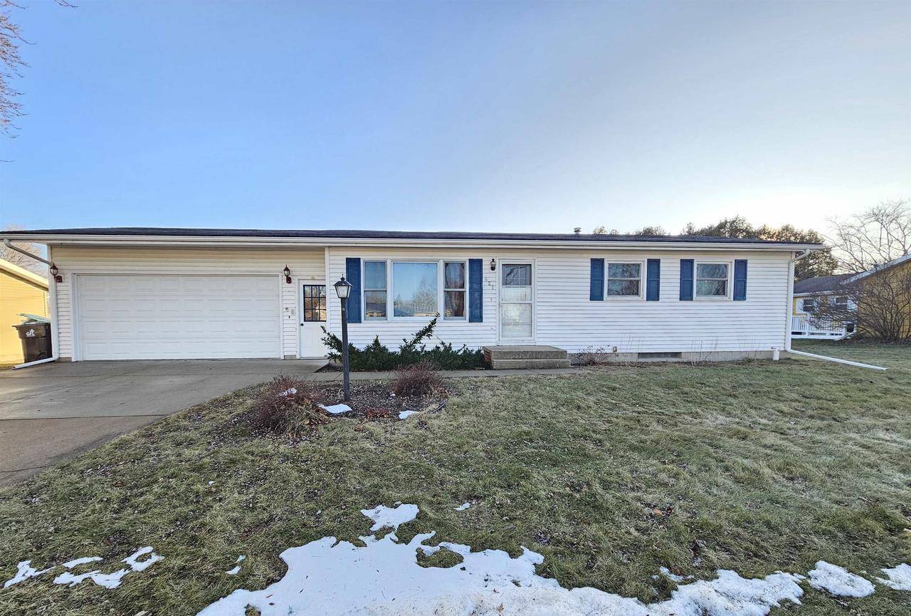 Waupun, WI 53963,927 Rock Avenue