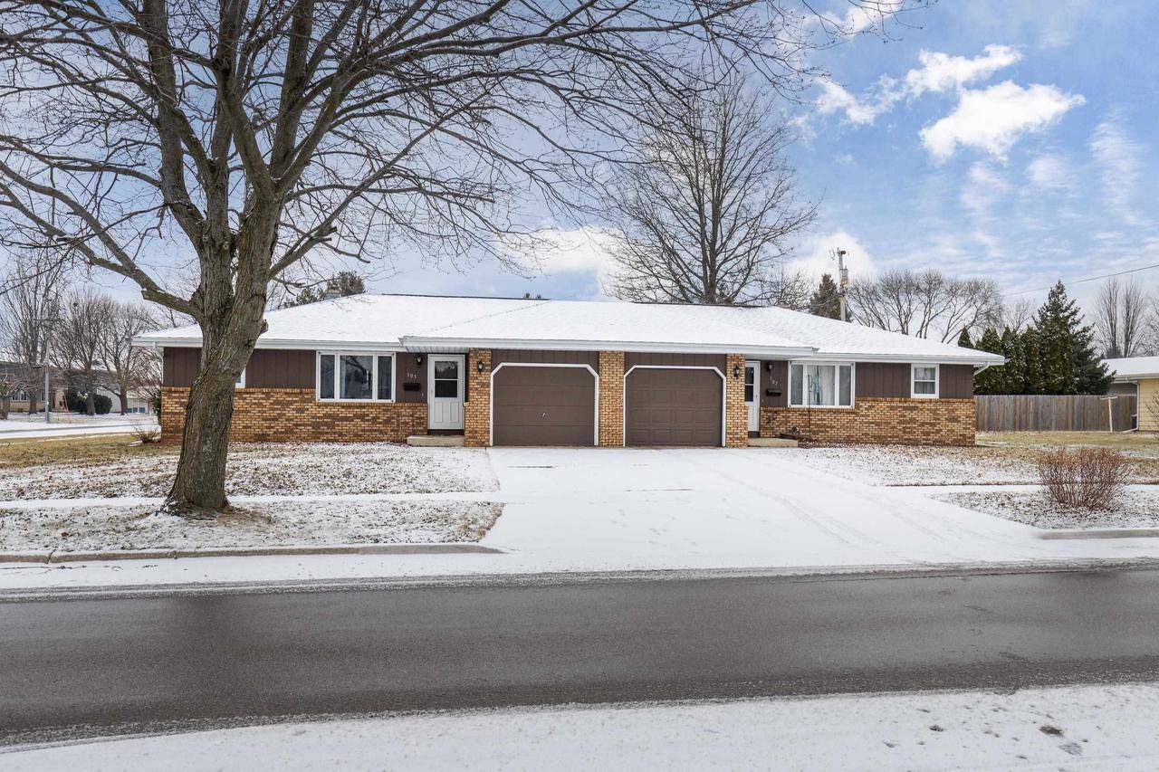 Janesville, WI 53548,105/107 N Arch Street