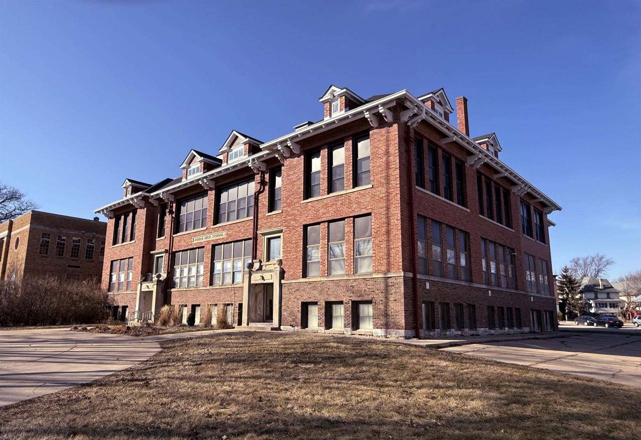 Edgerton, WI 53534,116 Swift Street #201