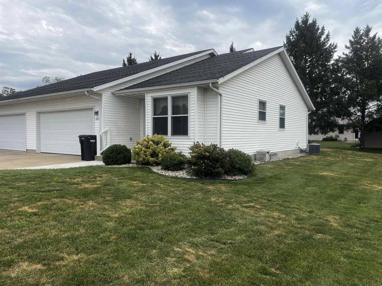 Brodhead, WI 53520,604 1st Street