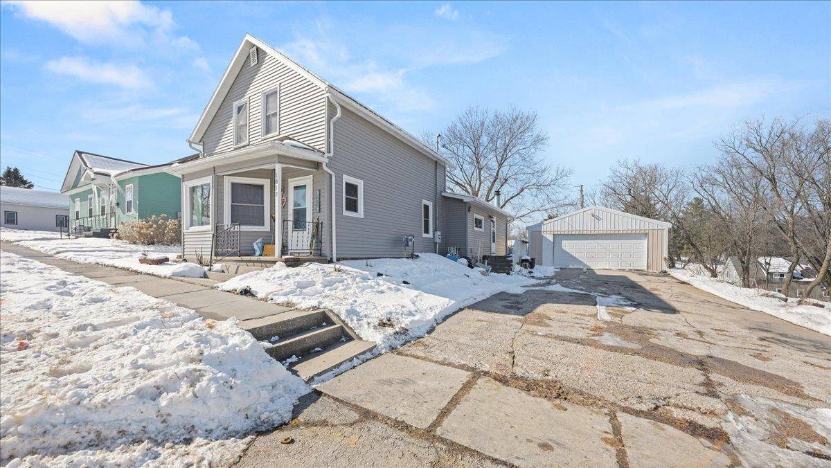 Hillsboro, WI 54634,1013 High Avenue