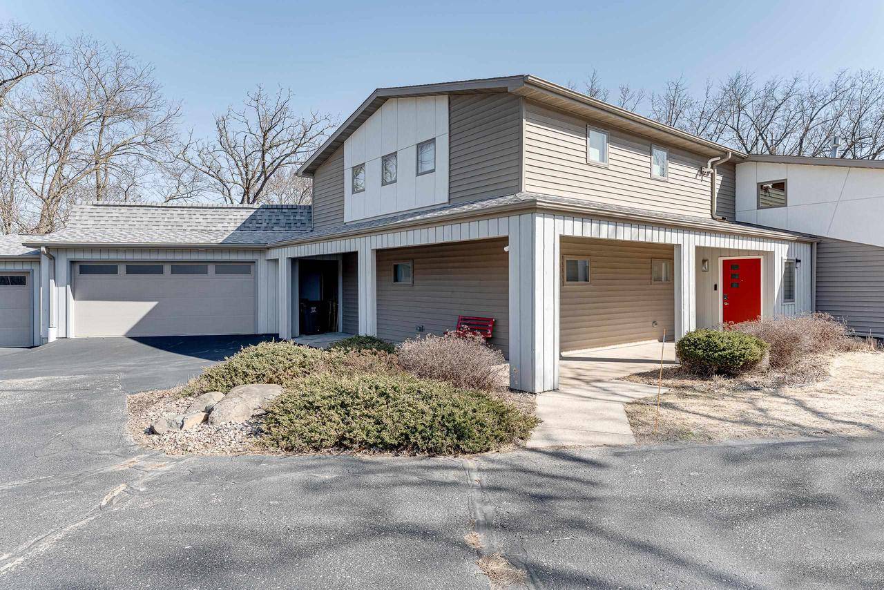 Janesville, WI 53548,5416 N County Road H
