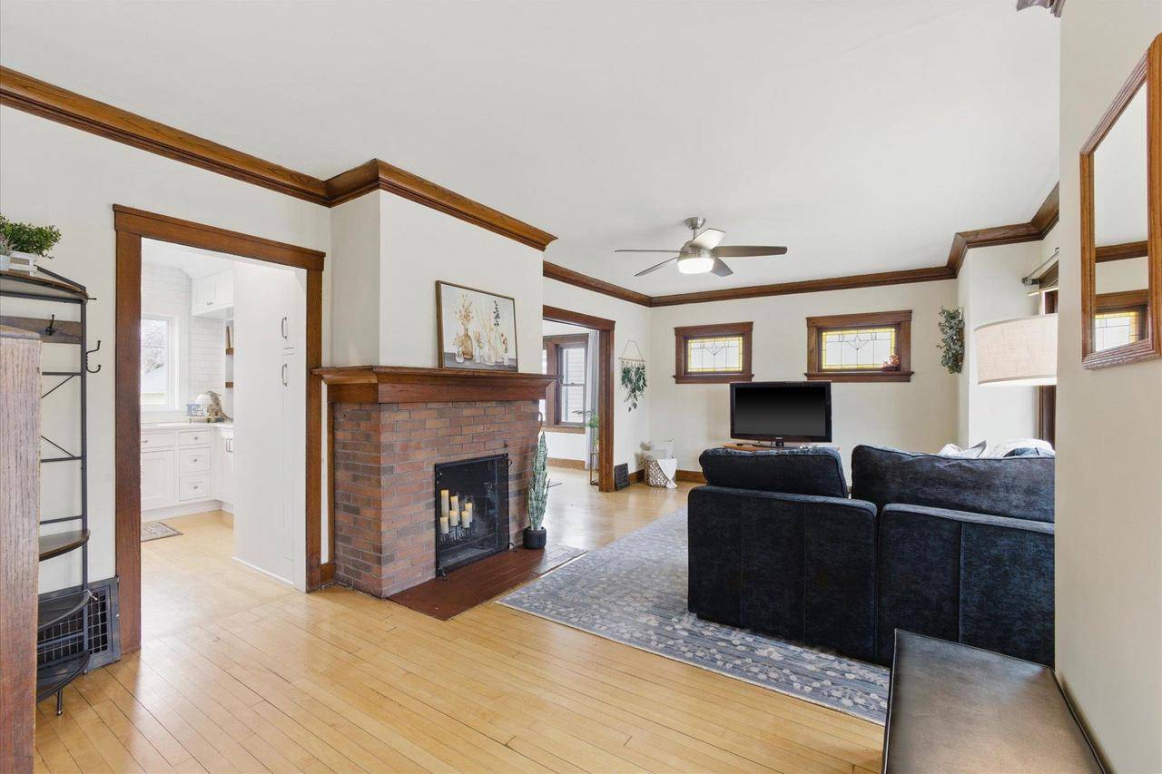 WI 53211,2031 E Wood Place