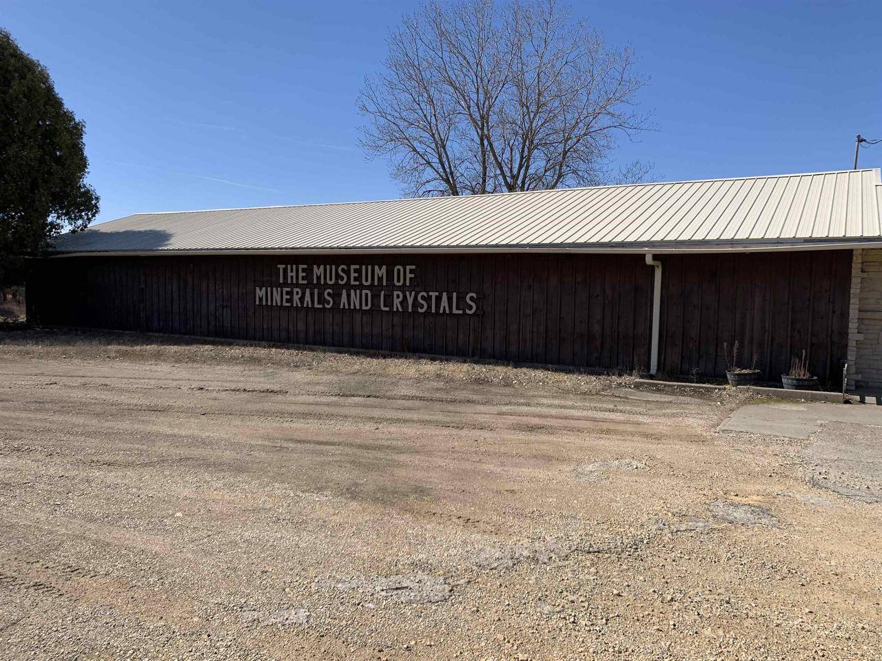 Dodgeville, WI 53533,4228 Highway 23