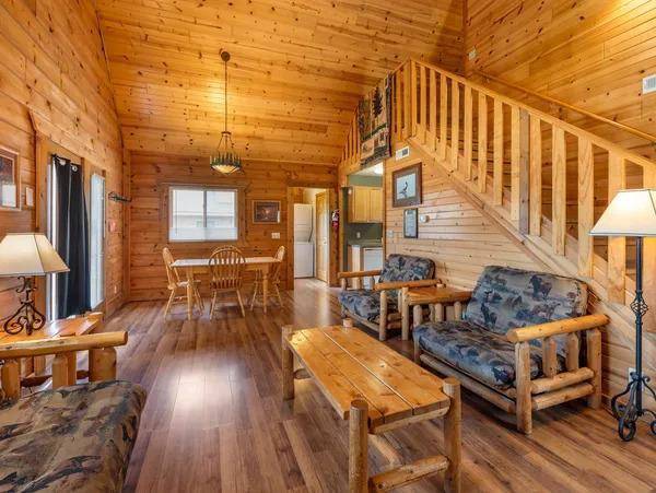 Warrens,warrens, WI 54666,902 Yogi Circle