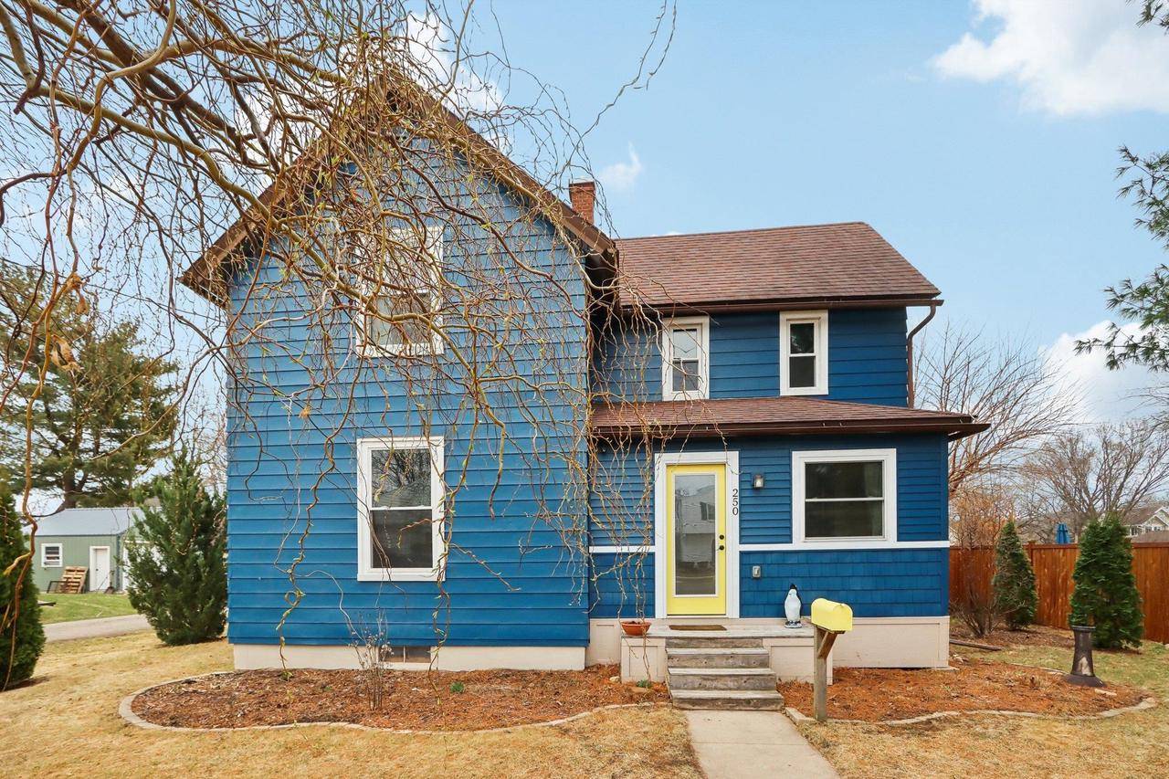 Prairie Du Sac, WI 53578,250 Holly Court