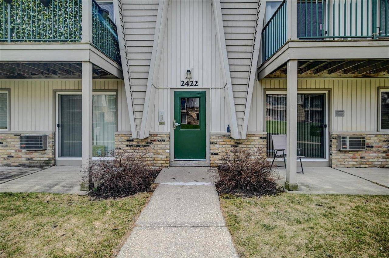 Madison, WI 53704,2422 Independence Lane #206