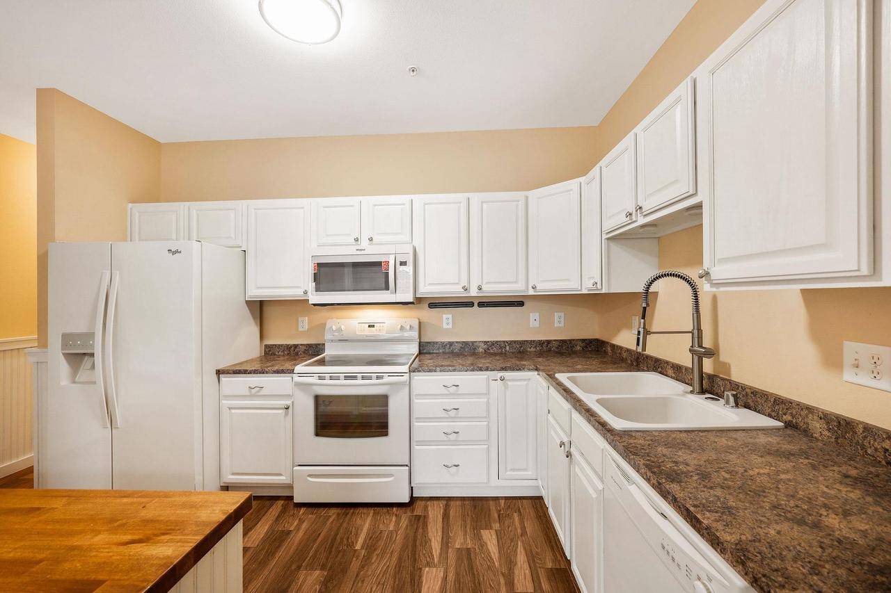 Monona, WI 53716,100 Femrite Drive #107