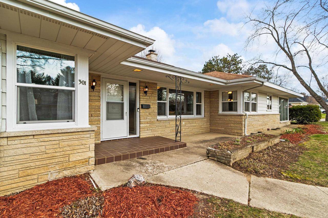 Portage, WI 53901,301 Summit Street