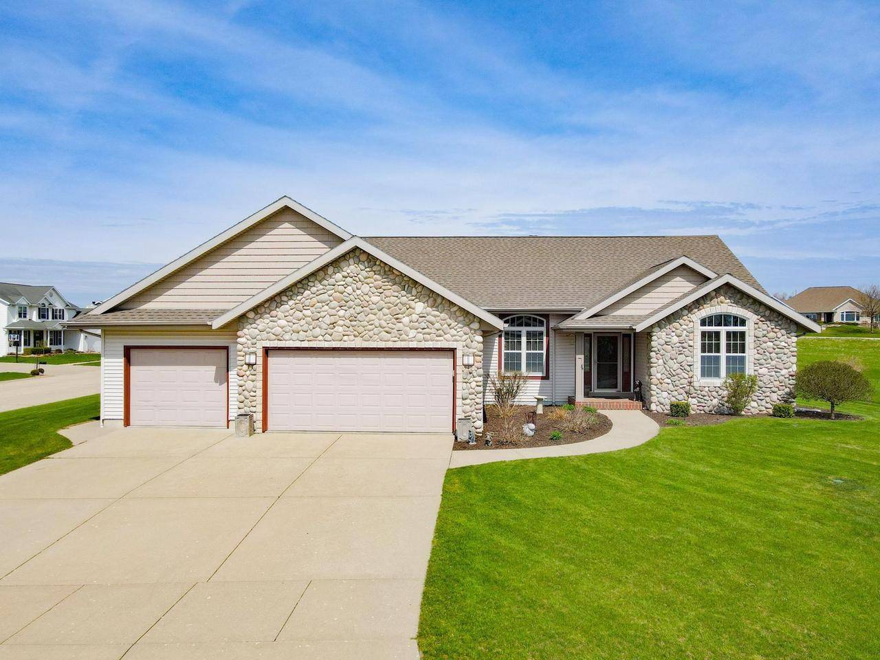 Janesville, WI 53548,942 Cambridge Drive