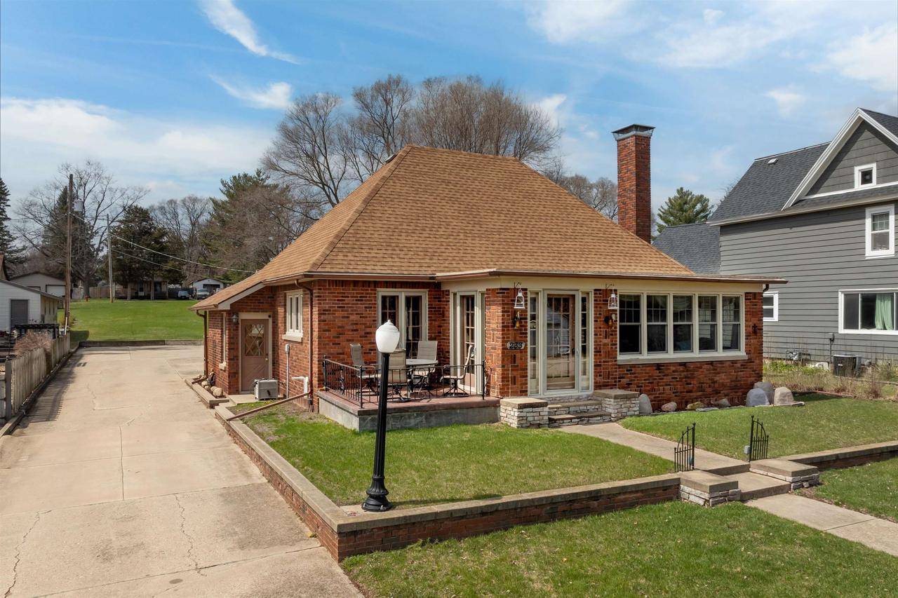 Princeton, WI 54968,233 N 1ST Street