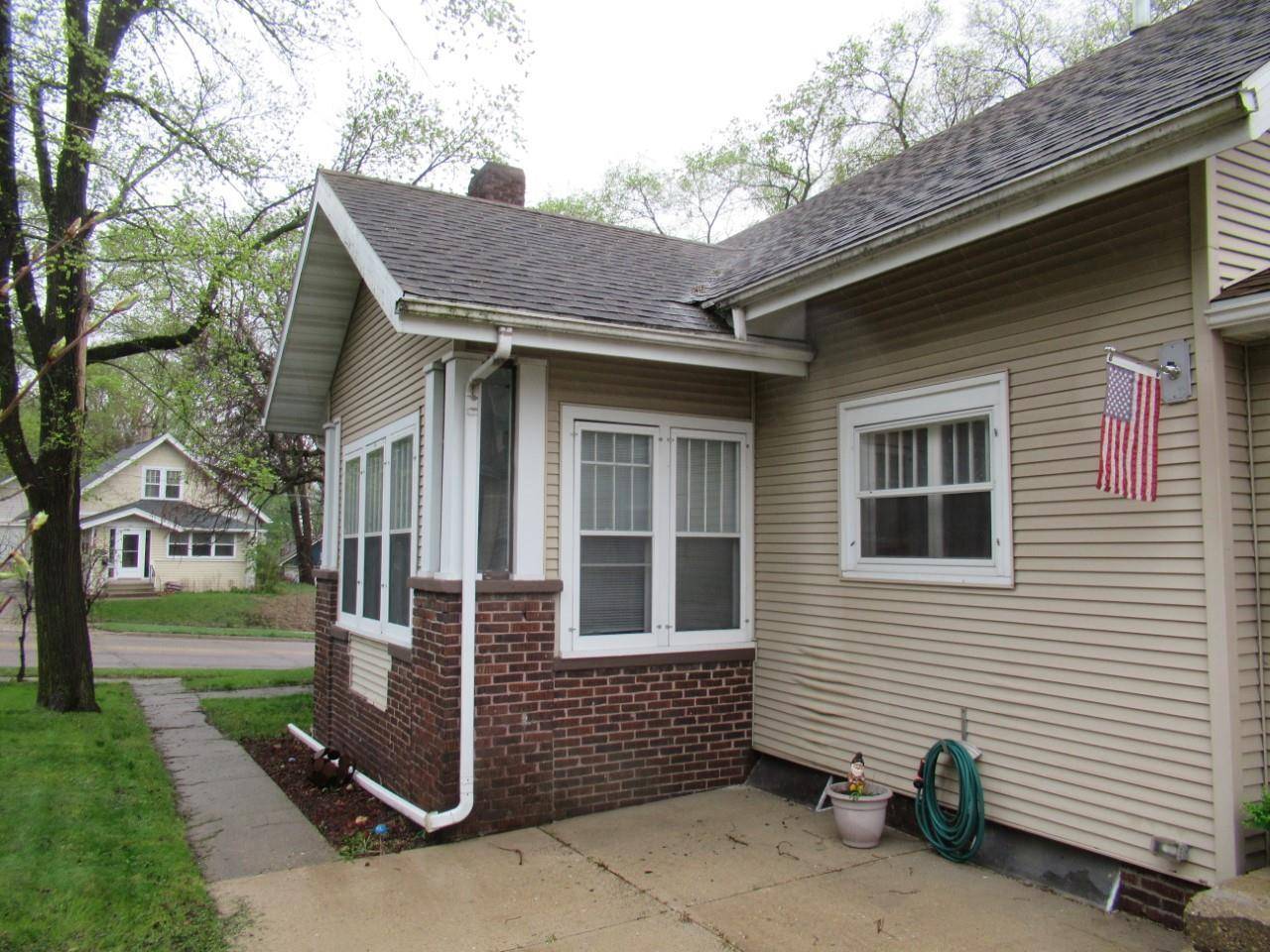 Janesville, WI 53545,321 E Centerway