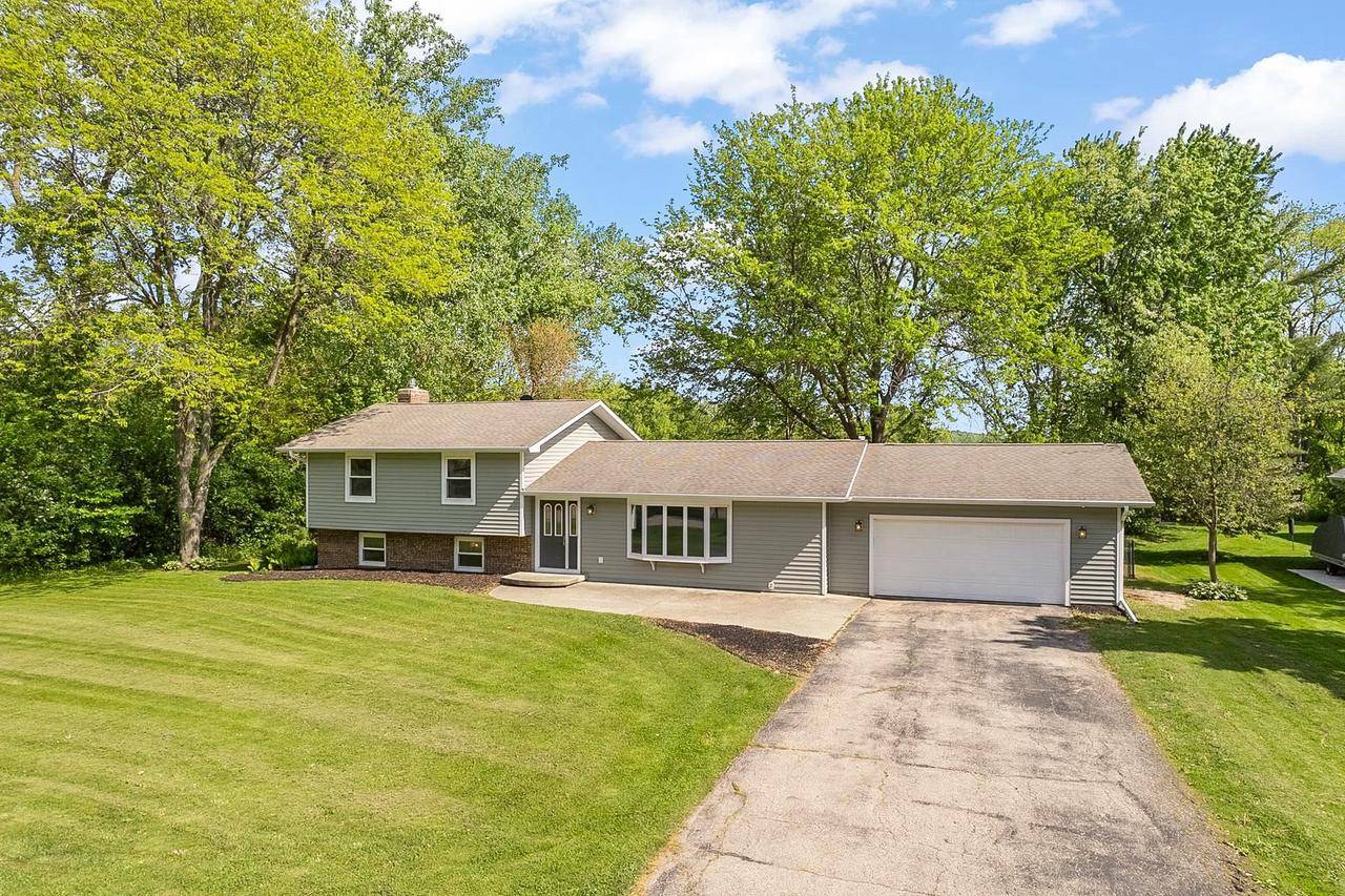 Waunakee, WI 53597,5133 Caton Lane