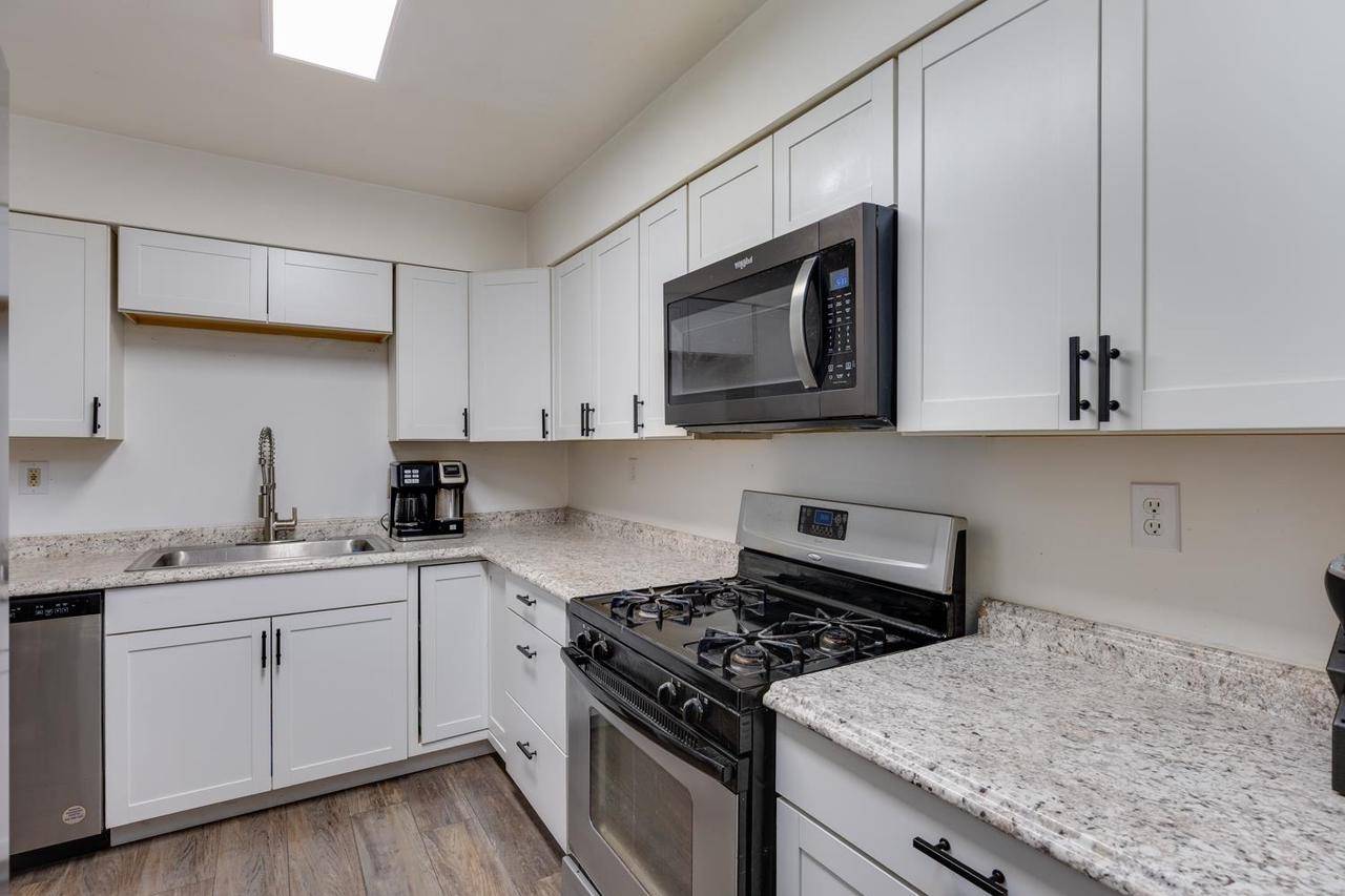 Delavan, WI 53115,217 Franklin Street #2G