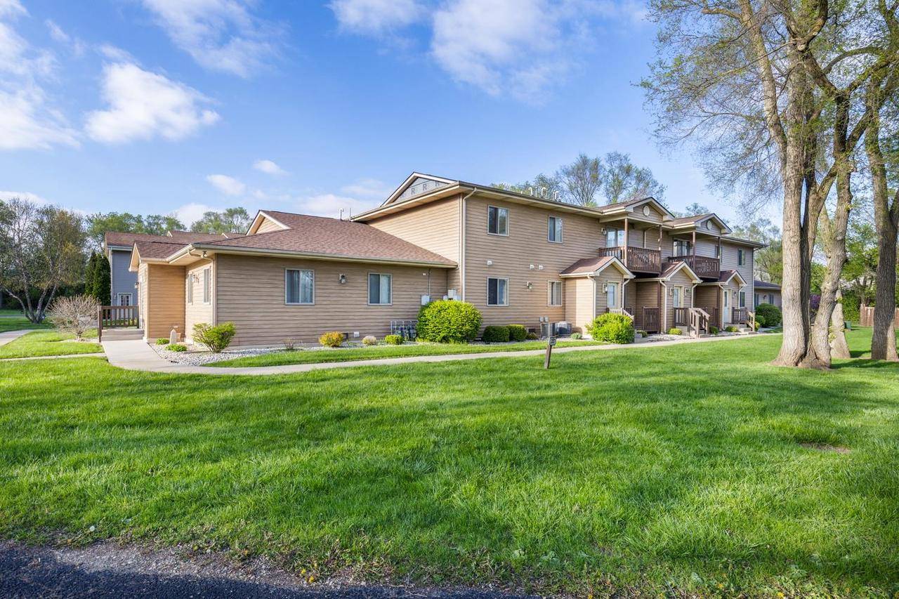 Delavan, WI 53115,217 Franklin Street #2G