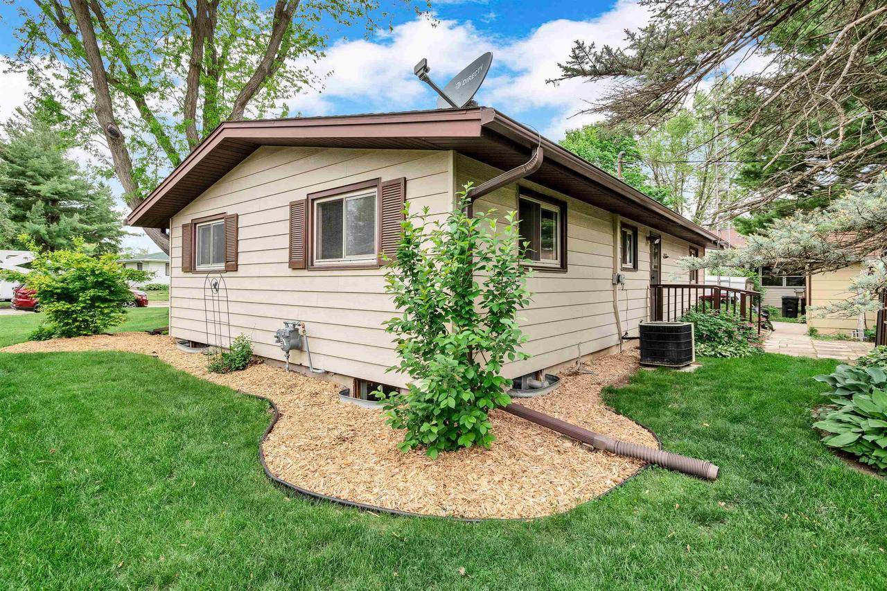 Waterloo, WI 53594,120 Hickory Lane
