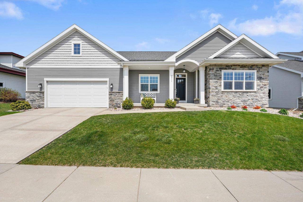 Middleton, WI 53562,9926 Autumn Breeze Road