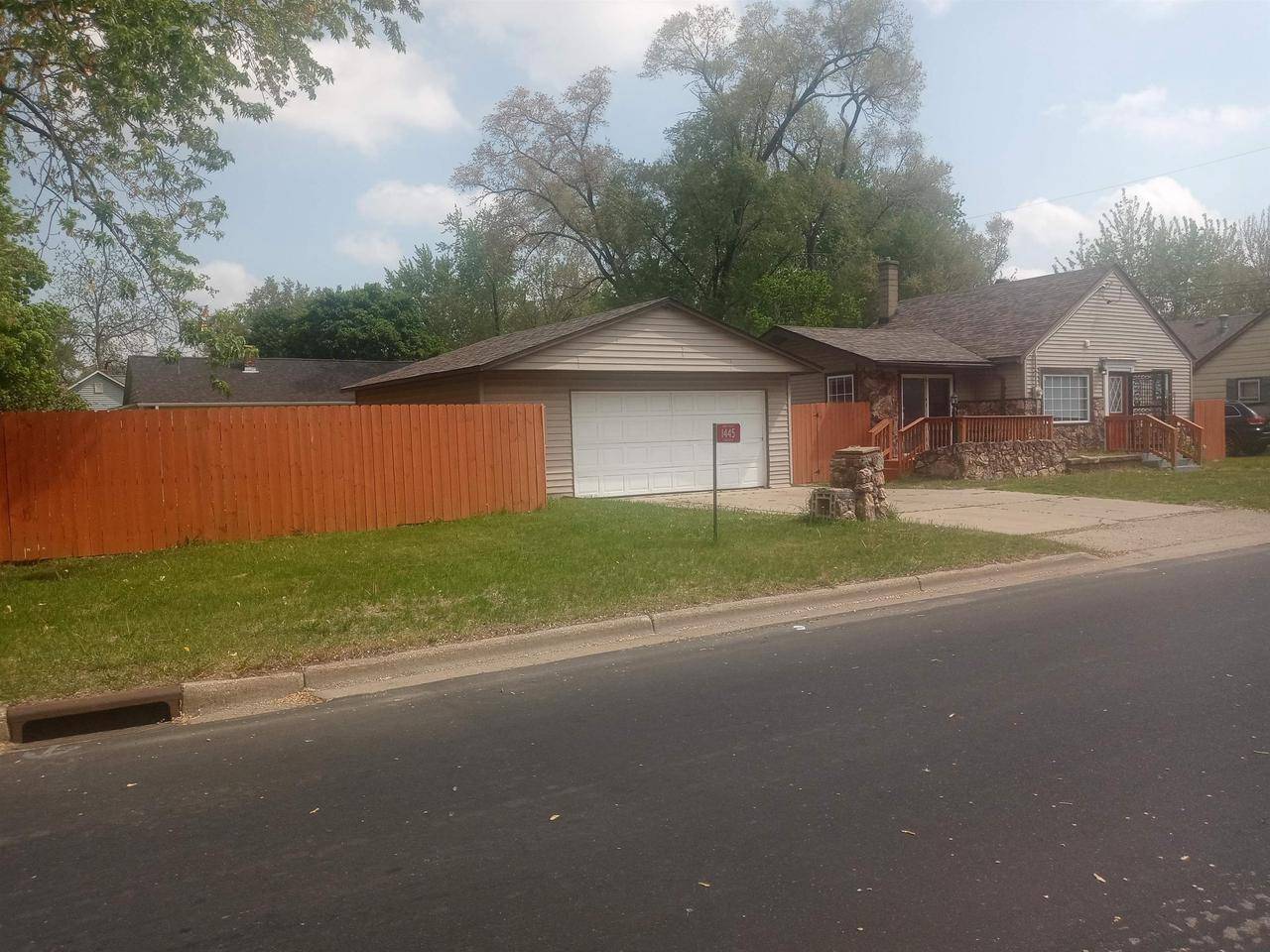 Beloit, WI 53511,1445 Bayliss Avenue