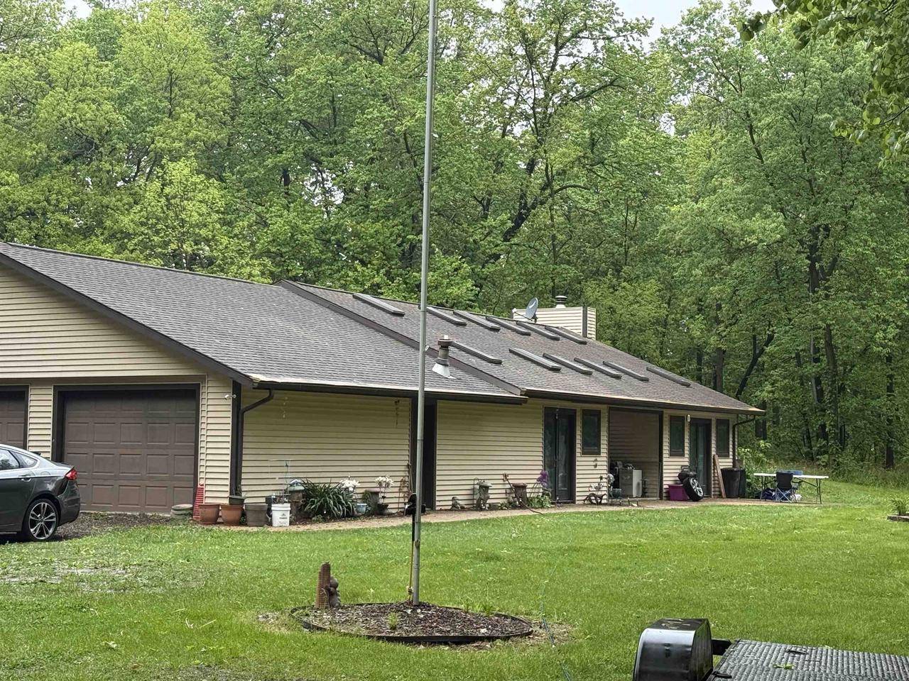 Davis, IL 61019,12645 N Davis Road
