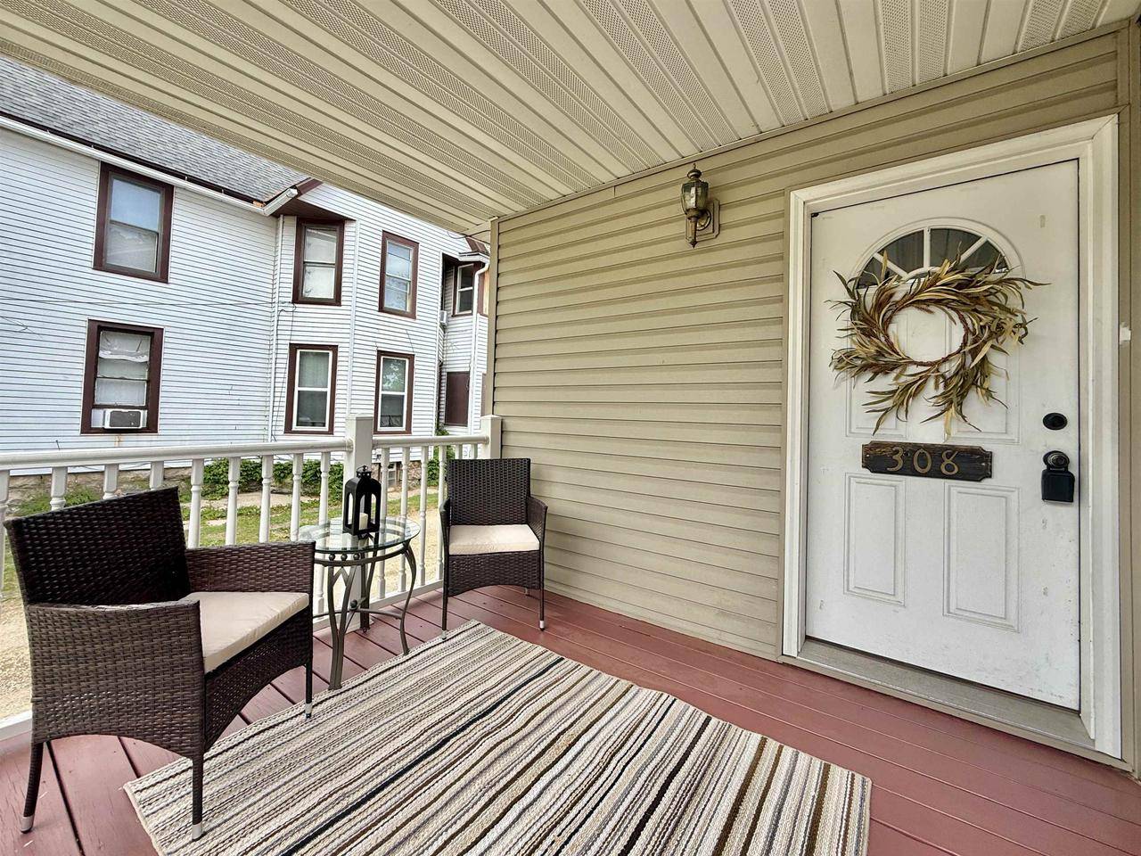 Janesville, WI 53548,308 N High Street