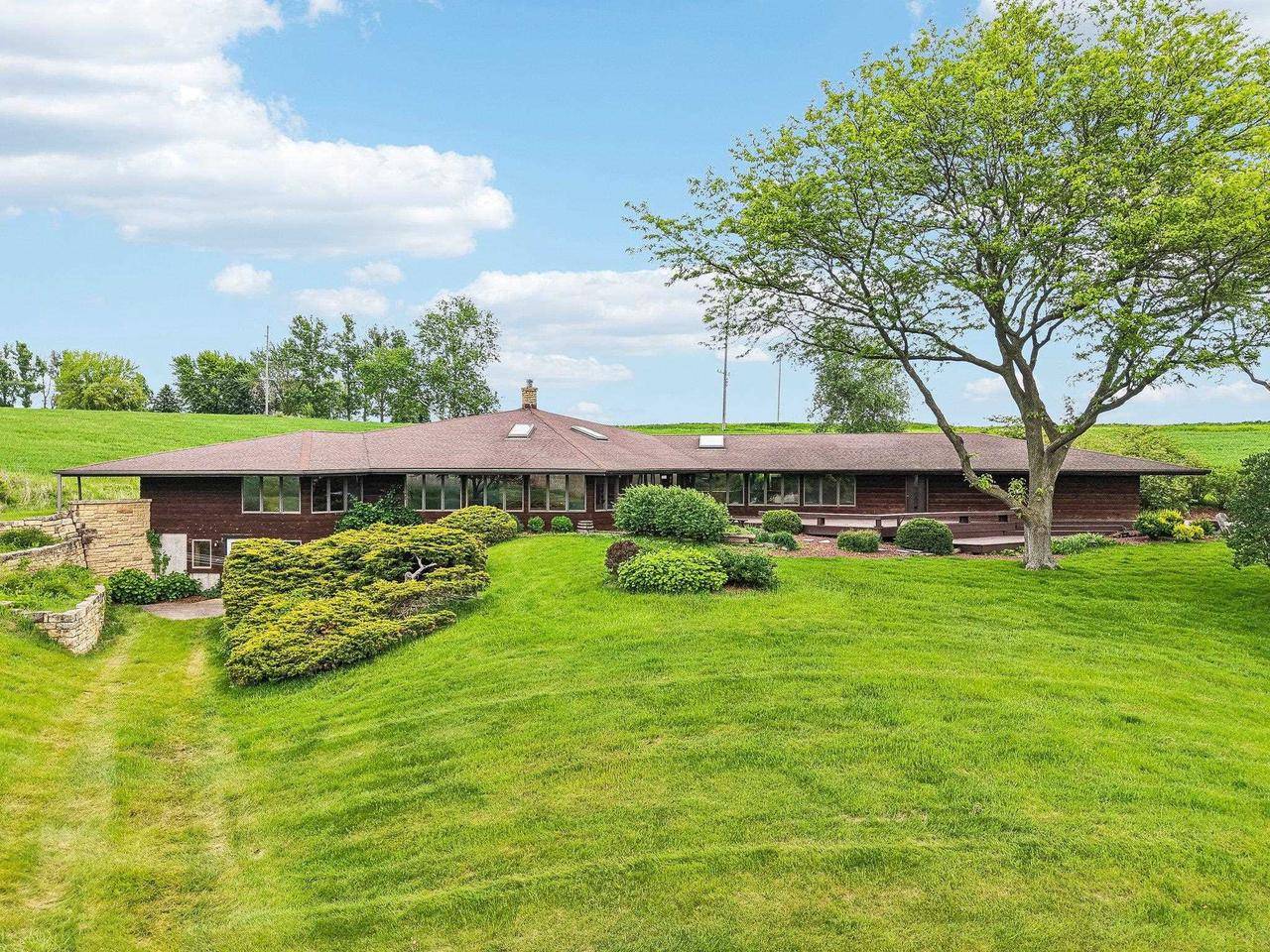 Mineral Point, WI 53565,1510 County Road QQ
