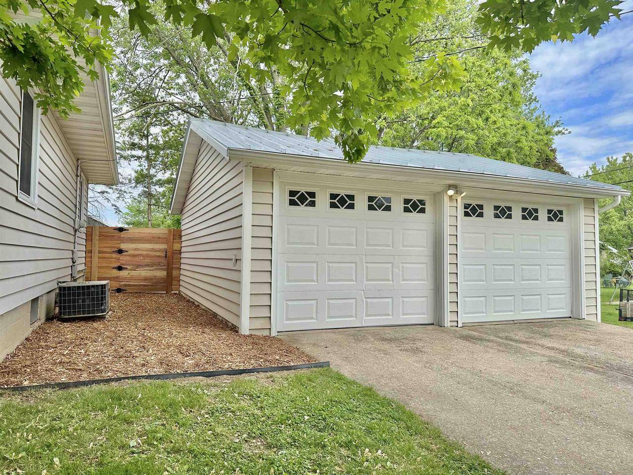 Edgerton, WI 53534,214 Martha Street