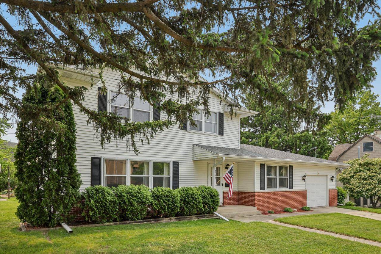 Watertown, WI 53094,1317 Western Avenue