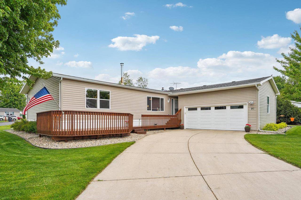 Waunakee, WI 53597,5441 Kalesey Court #91