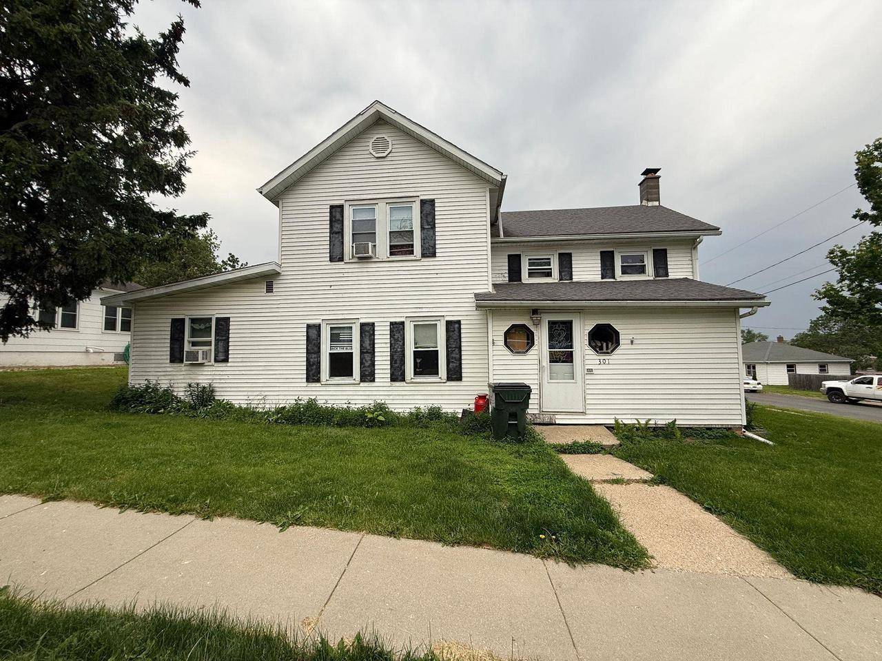 South Wayne, WI 53587,301 S Galena Street