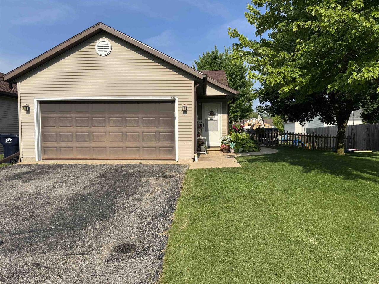 Elkhorn, WI 53121,425 N Patricia Street