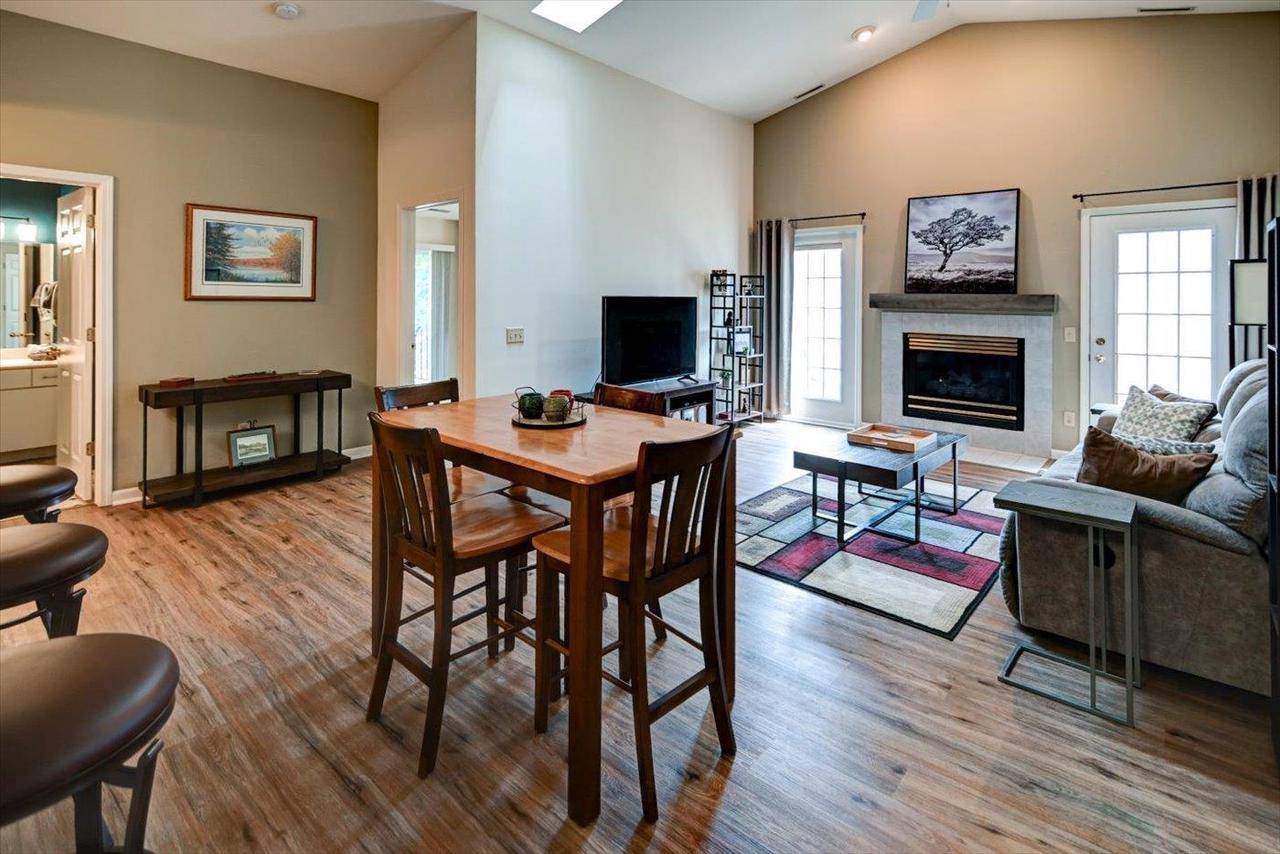 Madison, WI 53719,2822 Cimarron Trail