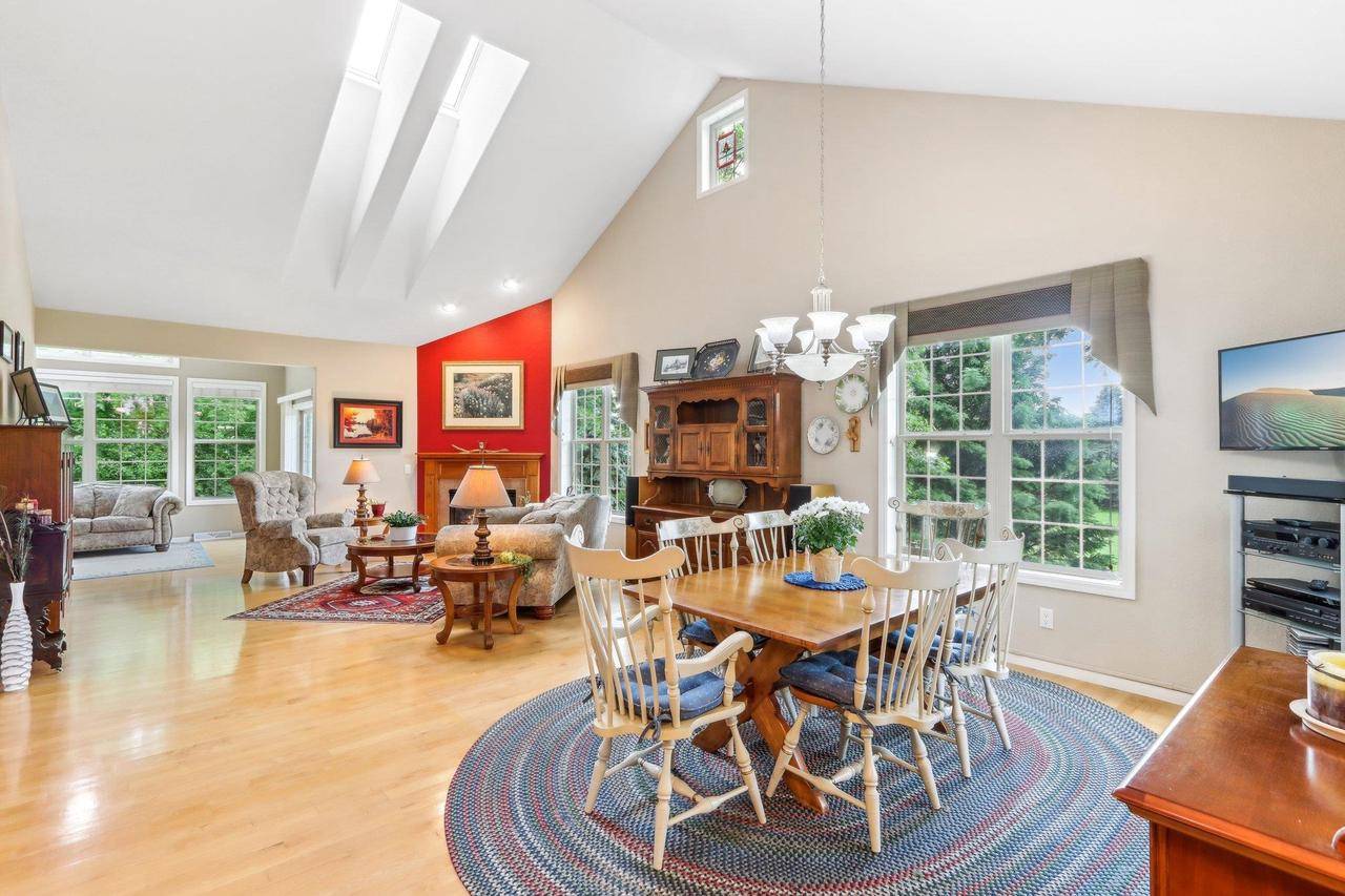 Sun Prairie, WI 53590,1314 Woodgrove Way