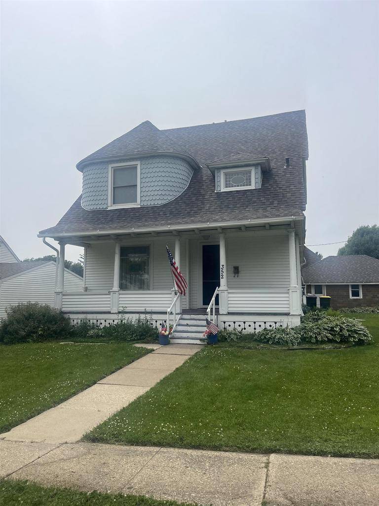 Lancaster, WI 53813,352 N Harrison Street