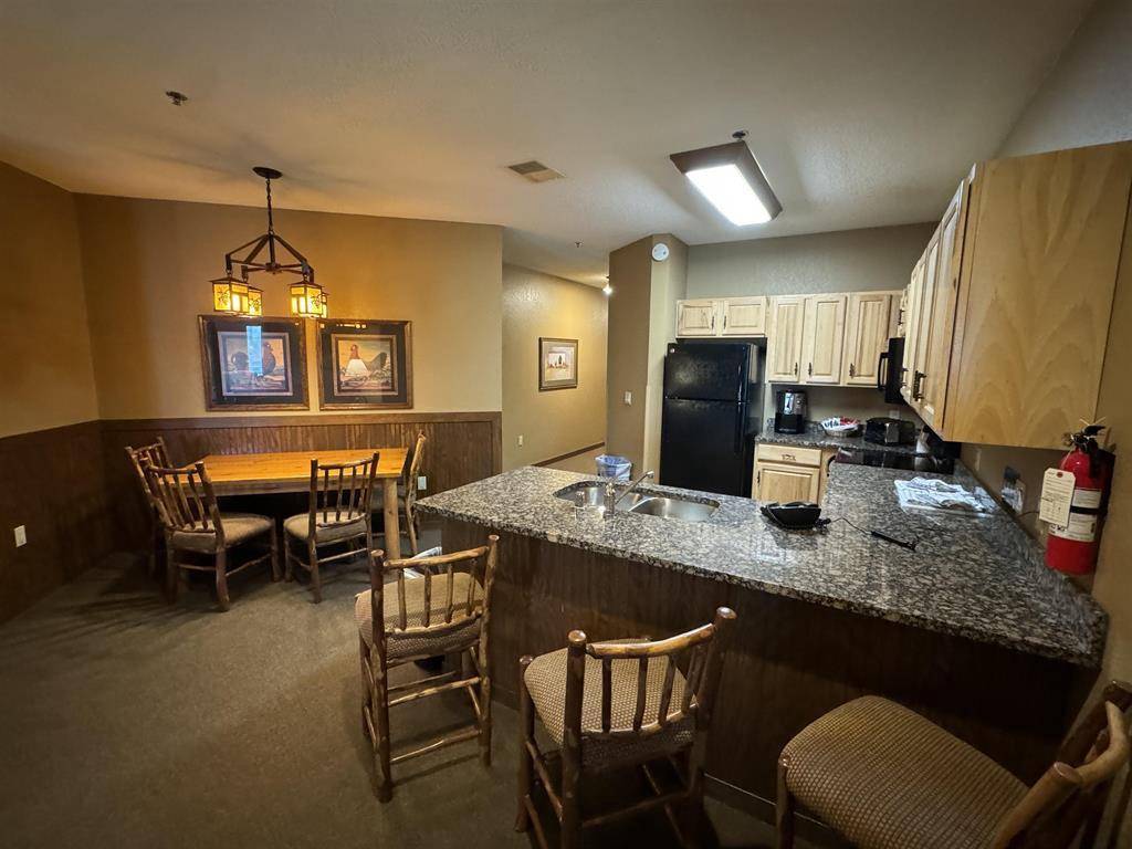 Lake Delton, WI 53940,350 E Hiawatha Drive #204