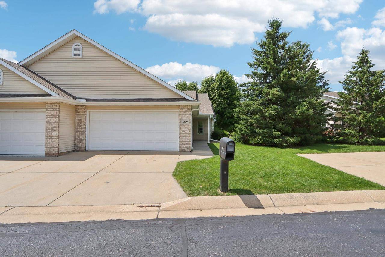 Deforest, WI 53532,669 Springbrook Circle
