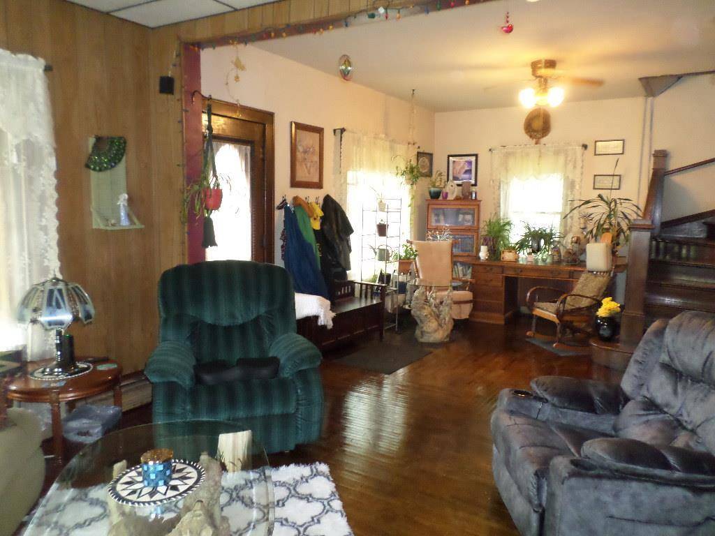 Kendall, WI 54638,203 George Street