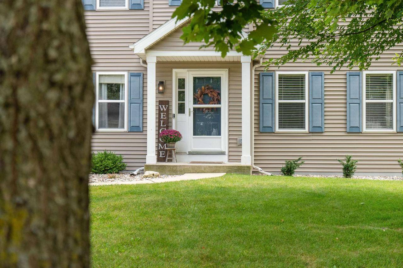 Cottage Grove, WI 53527,727 Weald Bridge Road