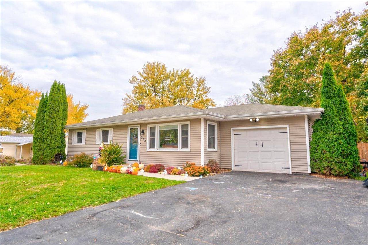 Brooklyn, WI 53521,203 S Kerch Street