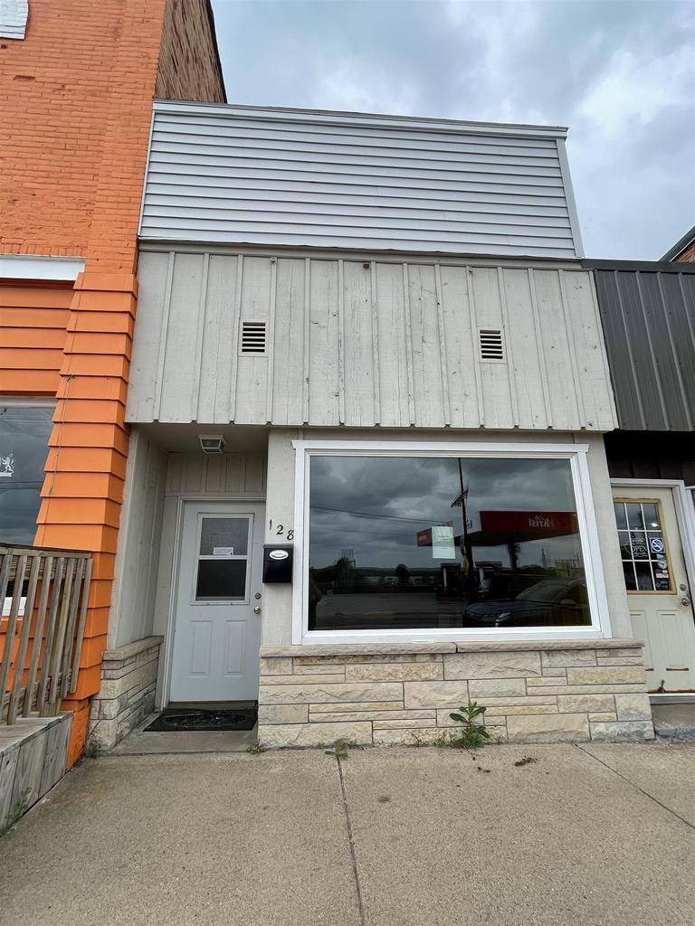 Phillips, WI 54555,128 S LAKE AVENUE