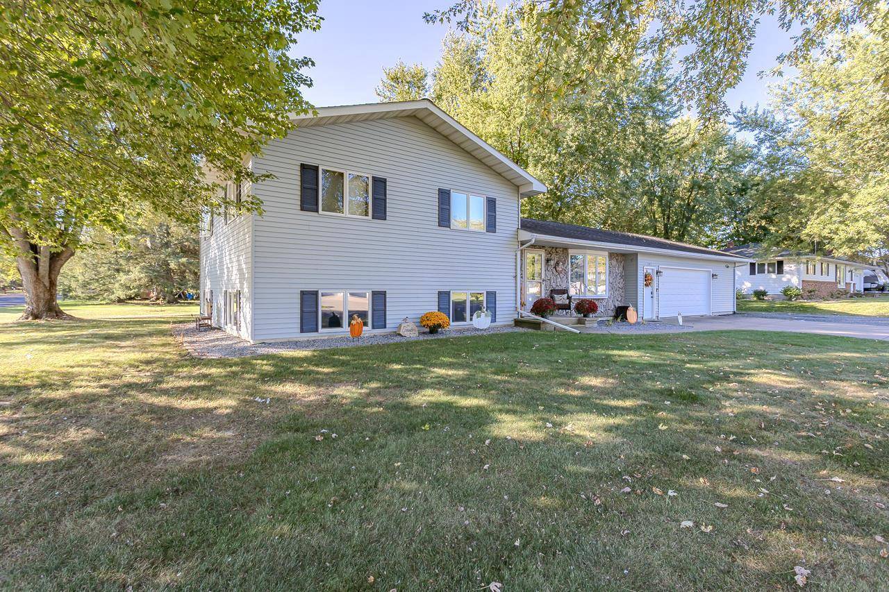 Abbotsford, WI 54405,301 W LARCH STREET