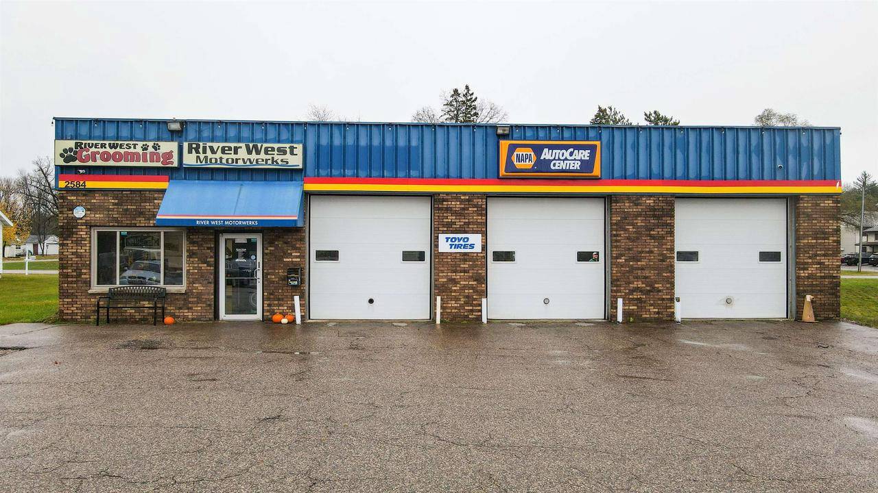 Plover, WI 54467,2586 POST ROAD