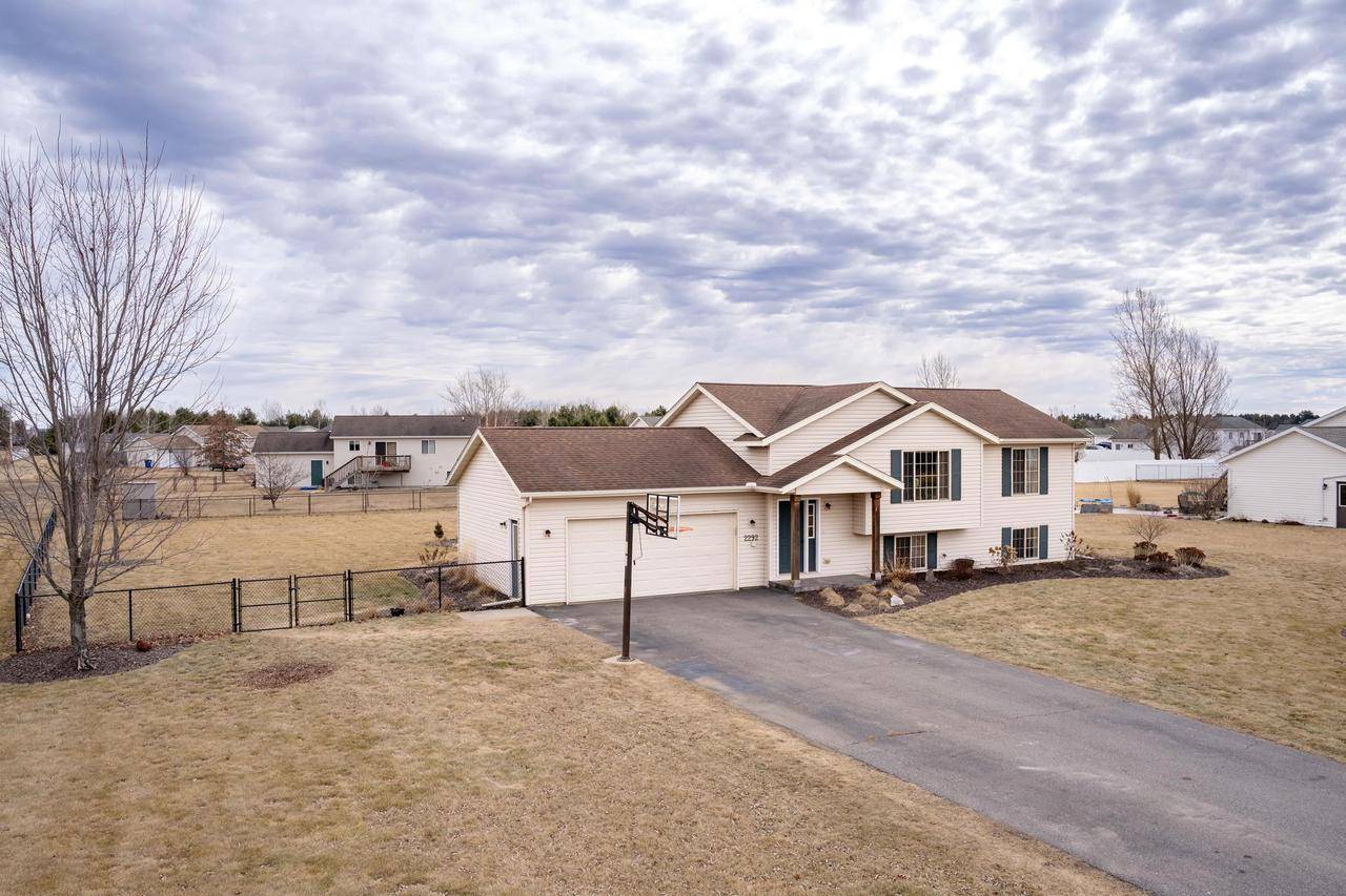 Kronenwetter, WI 54455,2292 CRYSTAL VIEW DRIVE