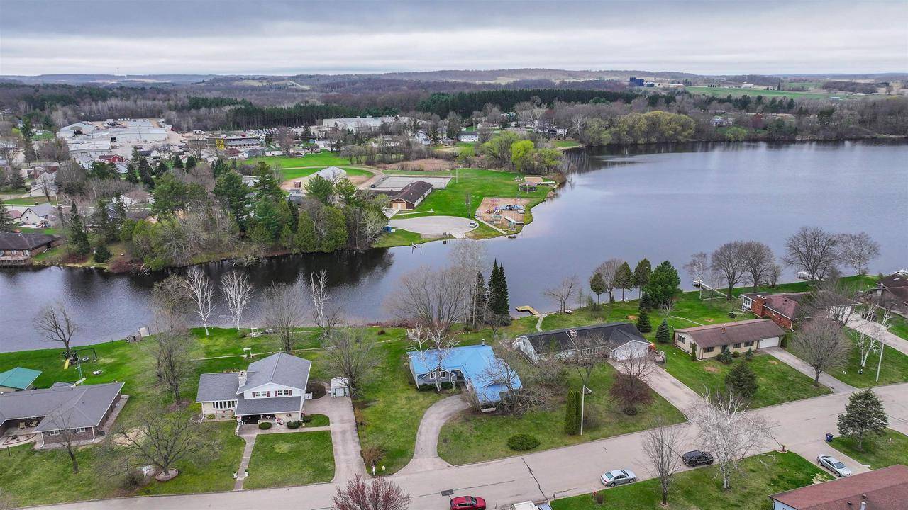 Marion, WI 54950,301 RIVERVIEW DRIVE