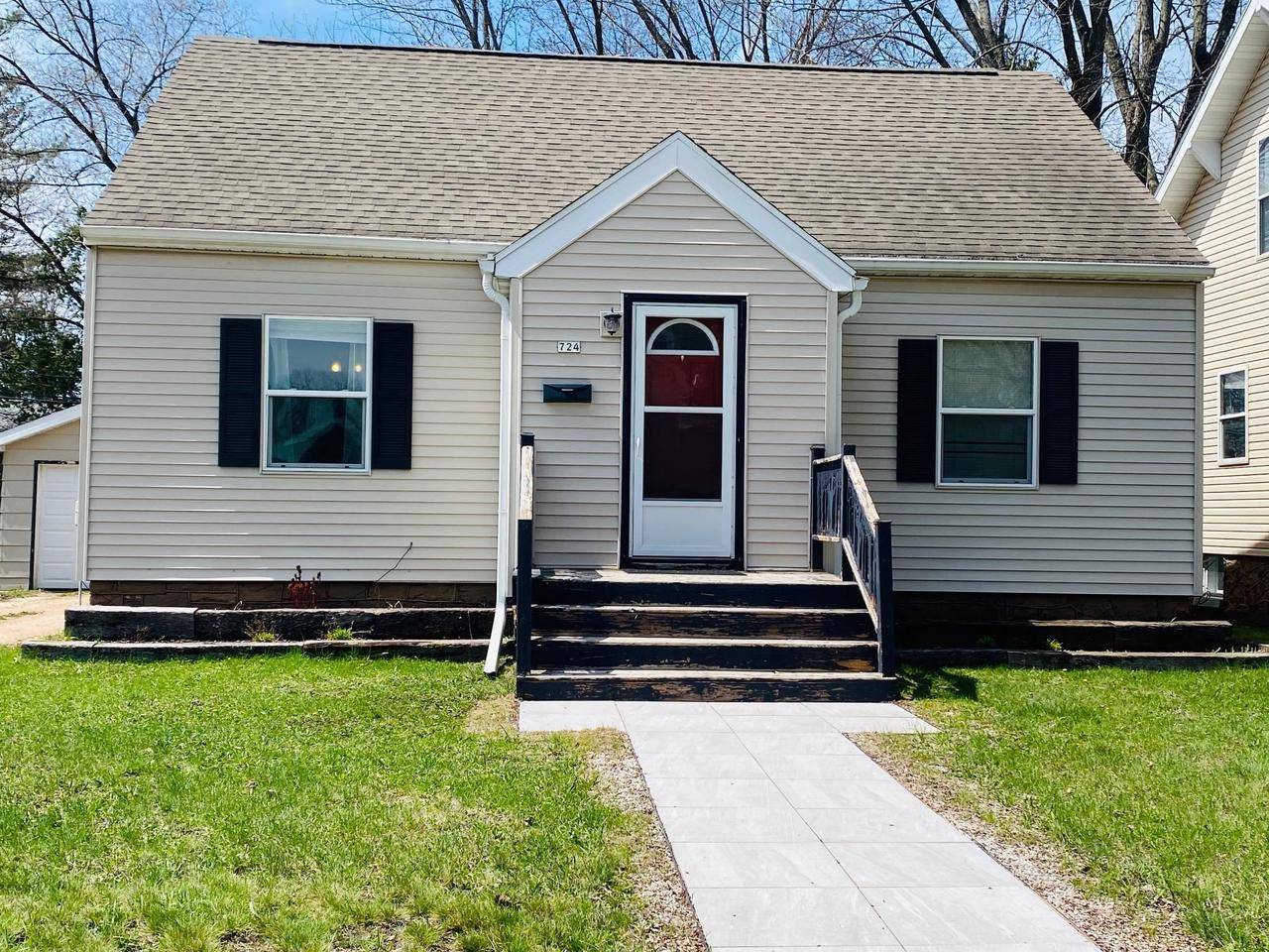 Stevens Point, WI 54481,724 SMITH STREET