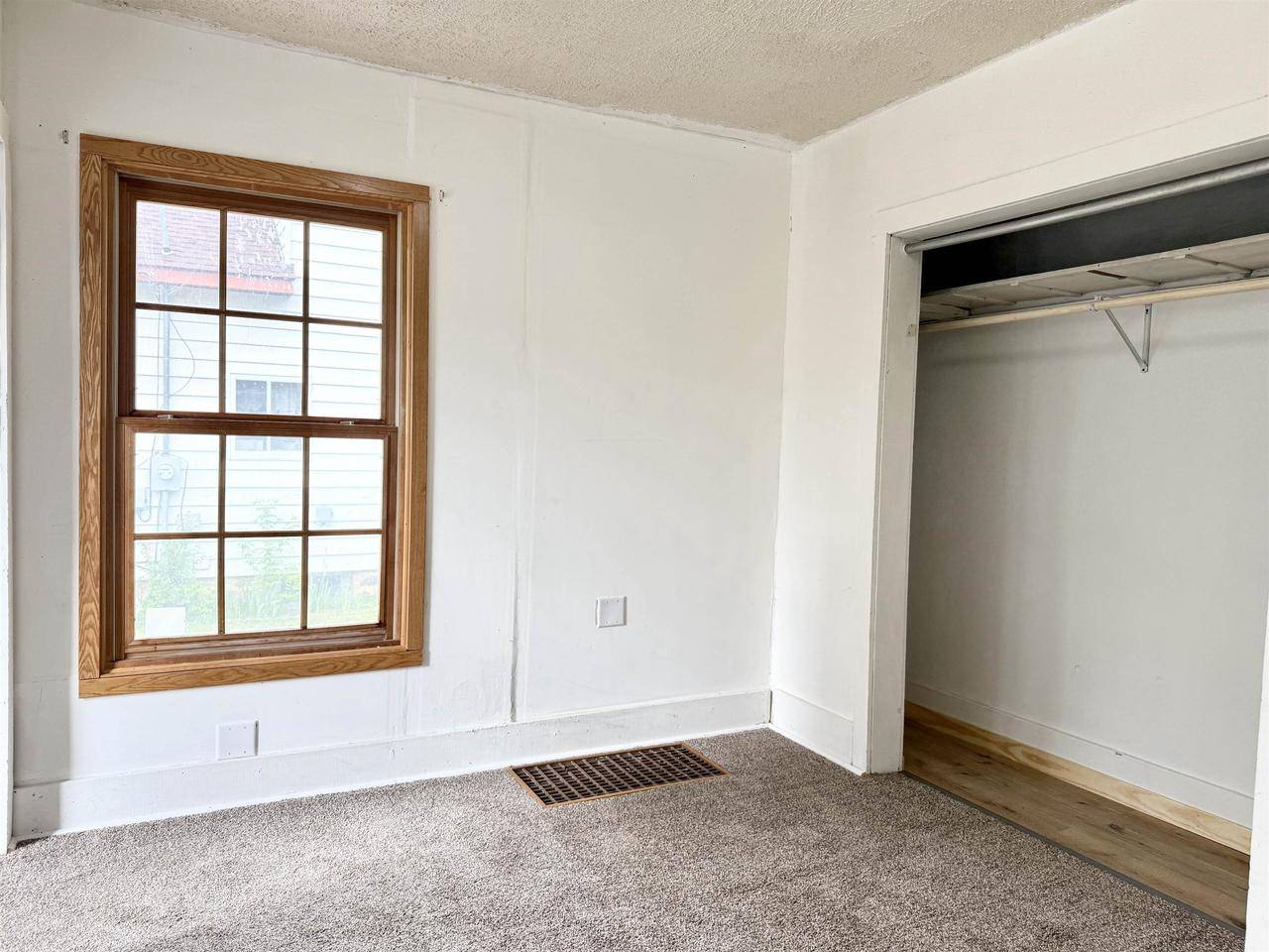 Wausau, WI 54401,1020 S 8TH AVENUE