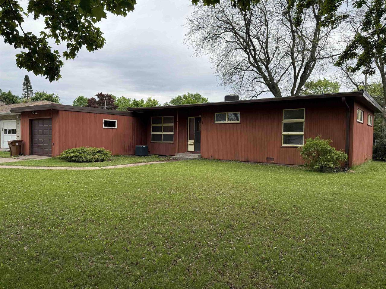 Stevens Point, WI 54481,2617 PECK STREET